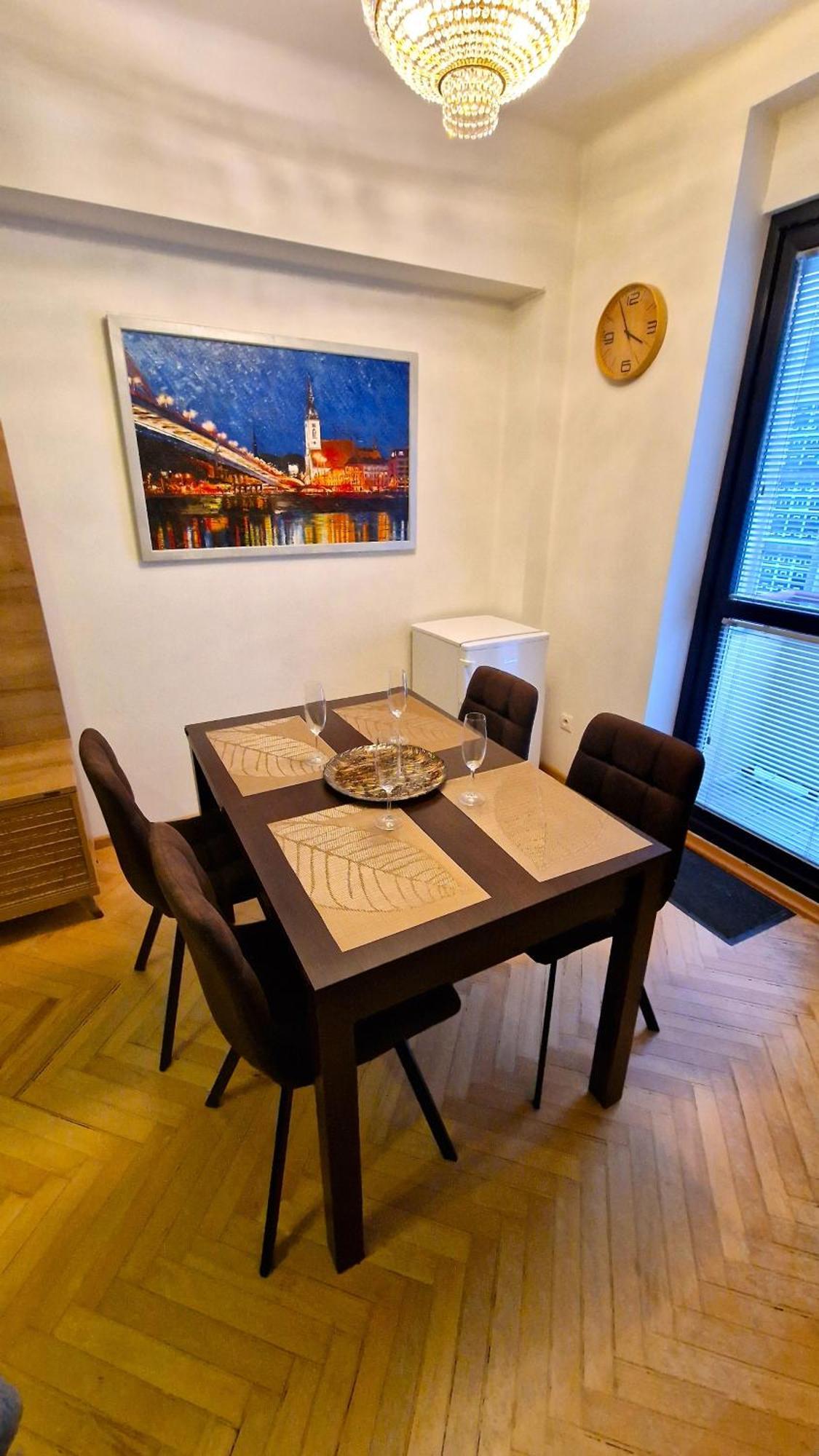 3 Room City Center Apartment By Bratislavatrip Dış mekan fotoğraf